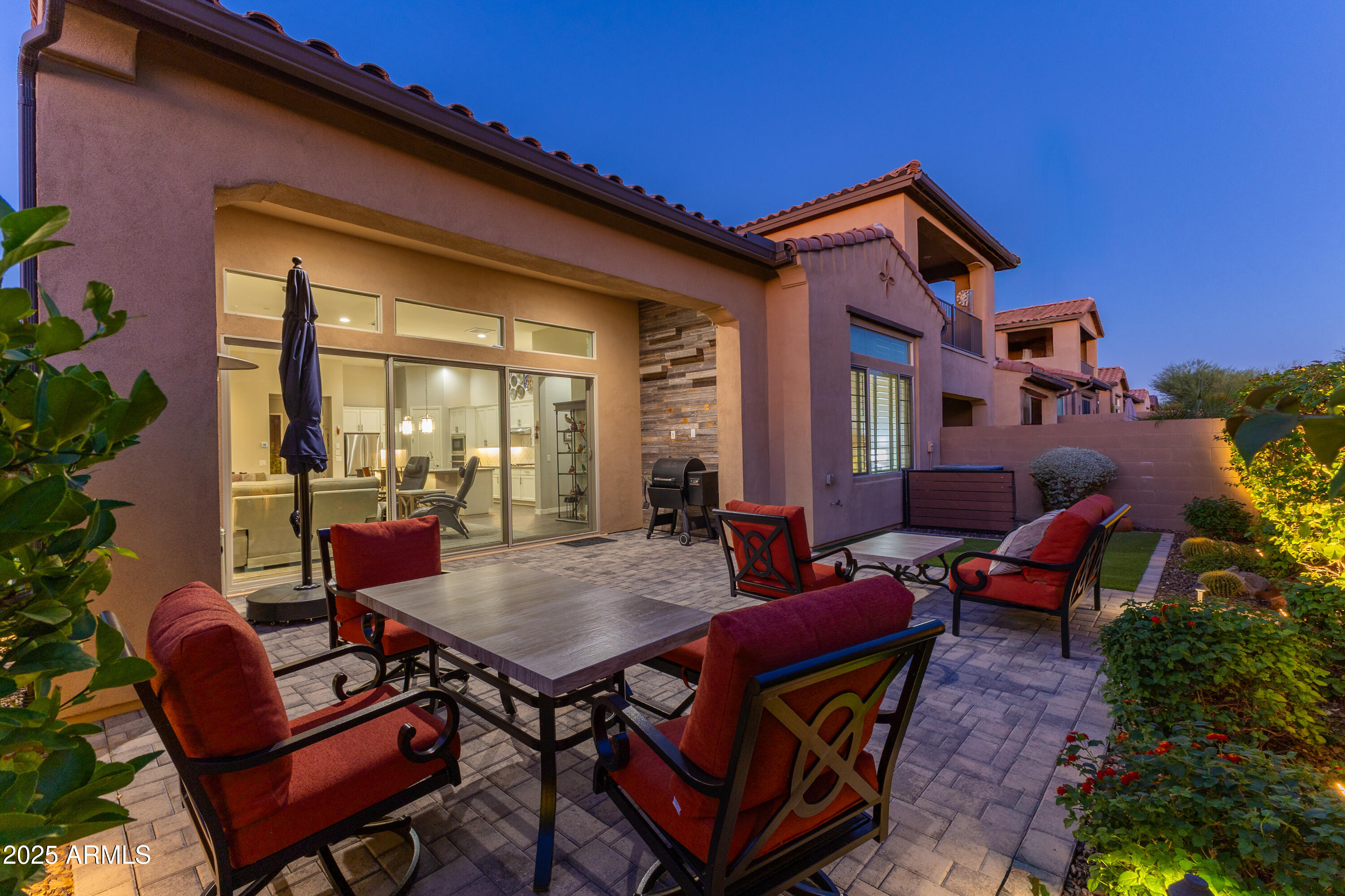 7463 E CASITAS DEL RIO Drive