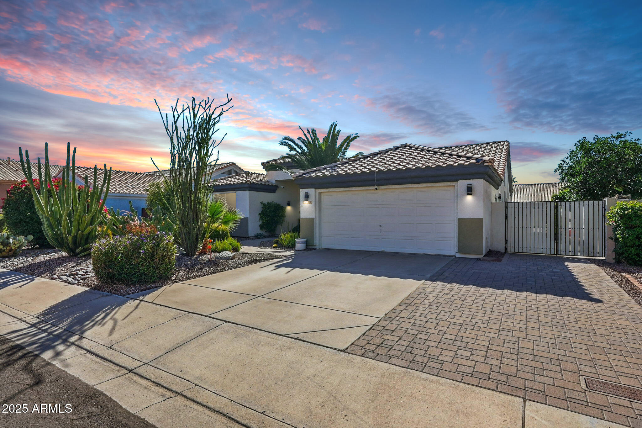7137 E LAGUNA AZUL Avenue