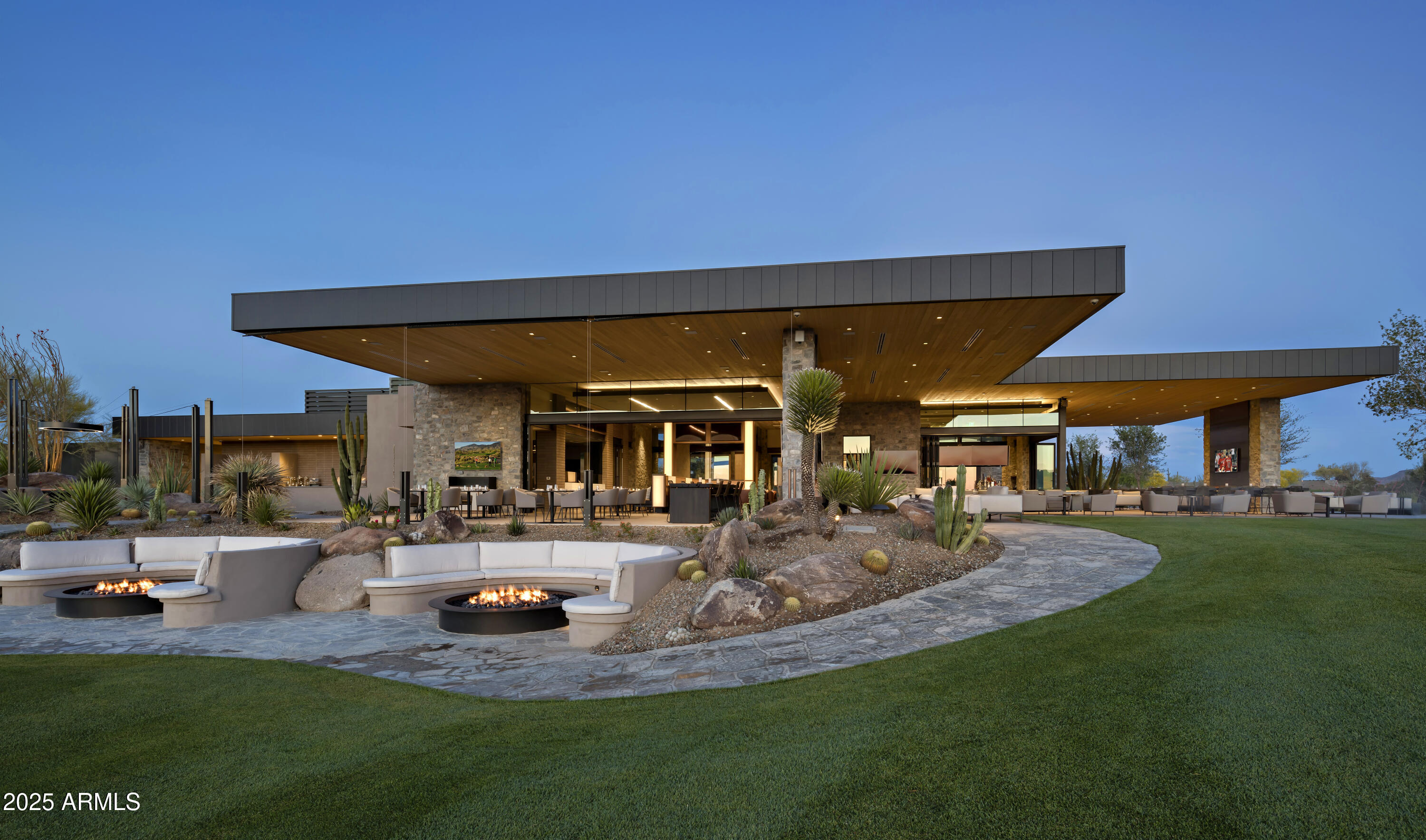 37200 N CAVE CREEK Road 1037