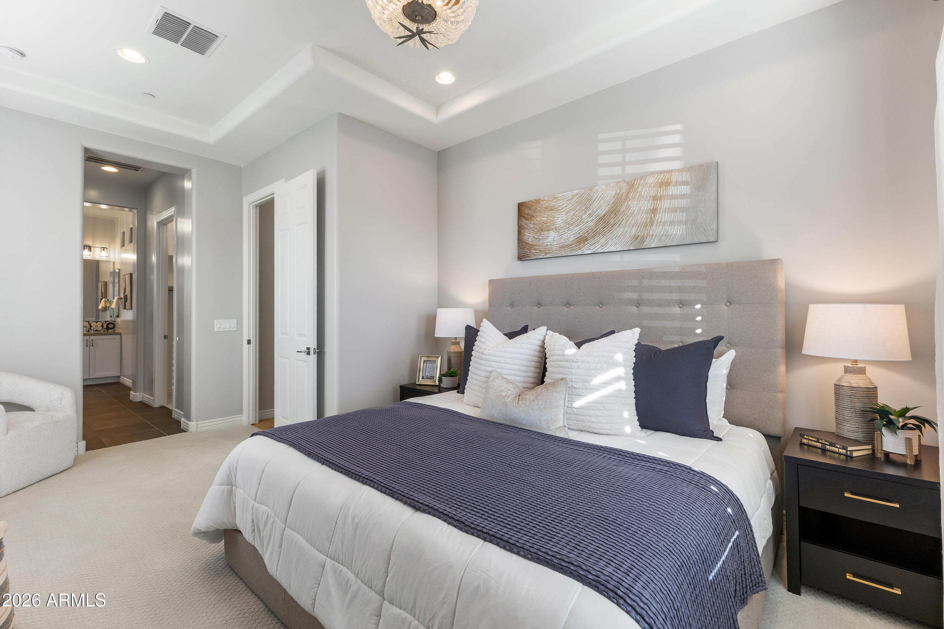 7238 E THORNTREE Drive