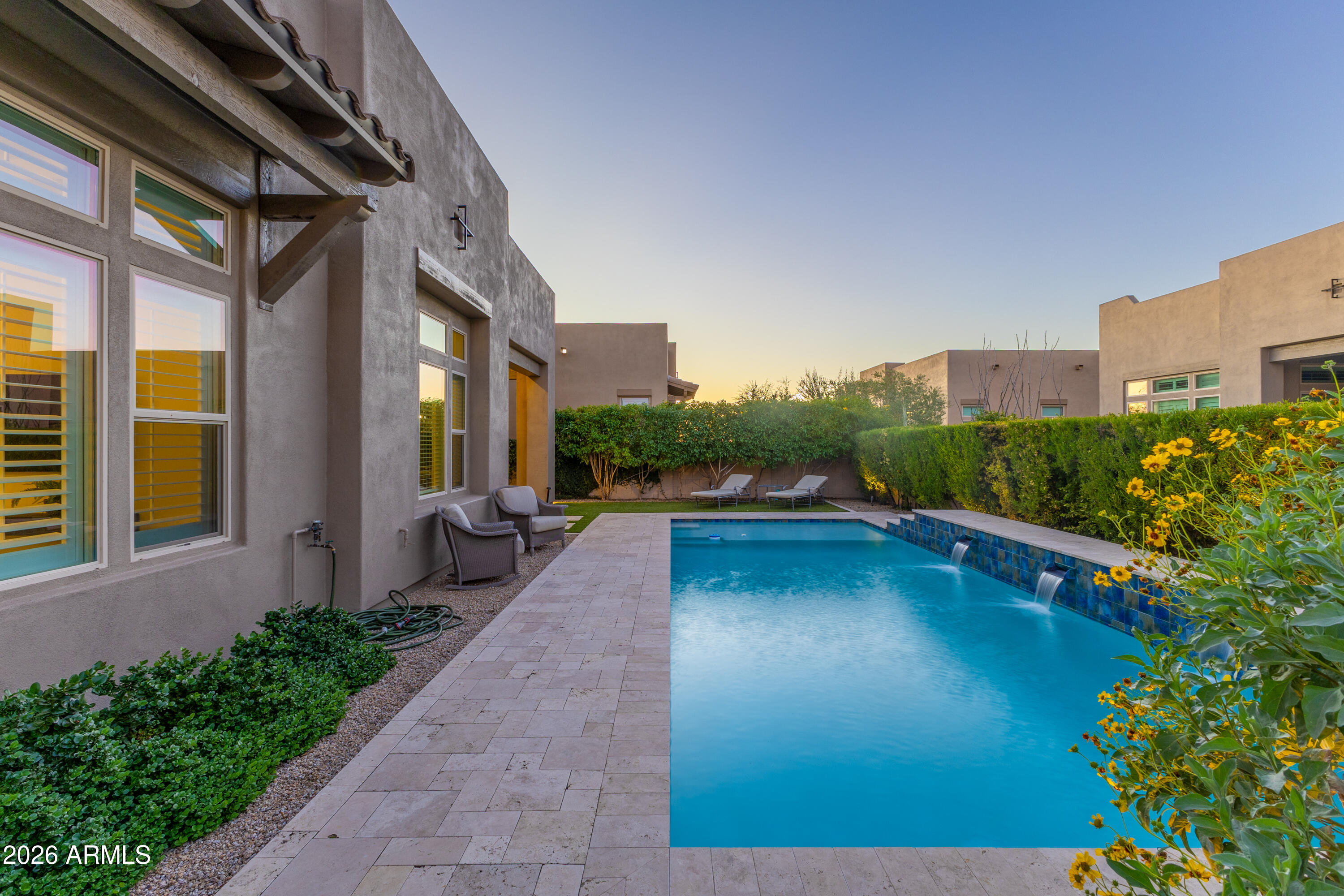 7238 E THORNTREE Drive