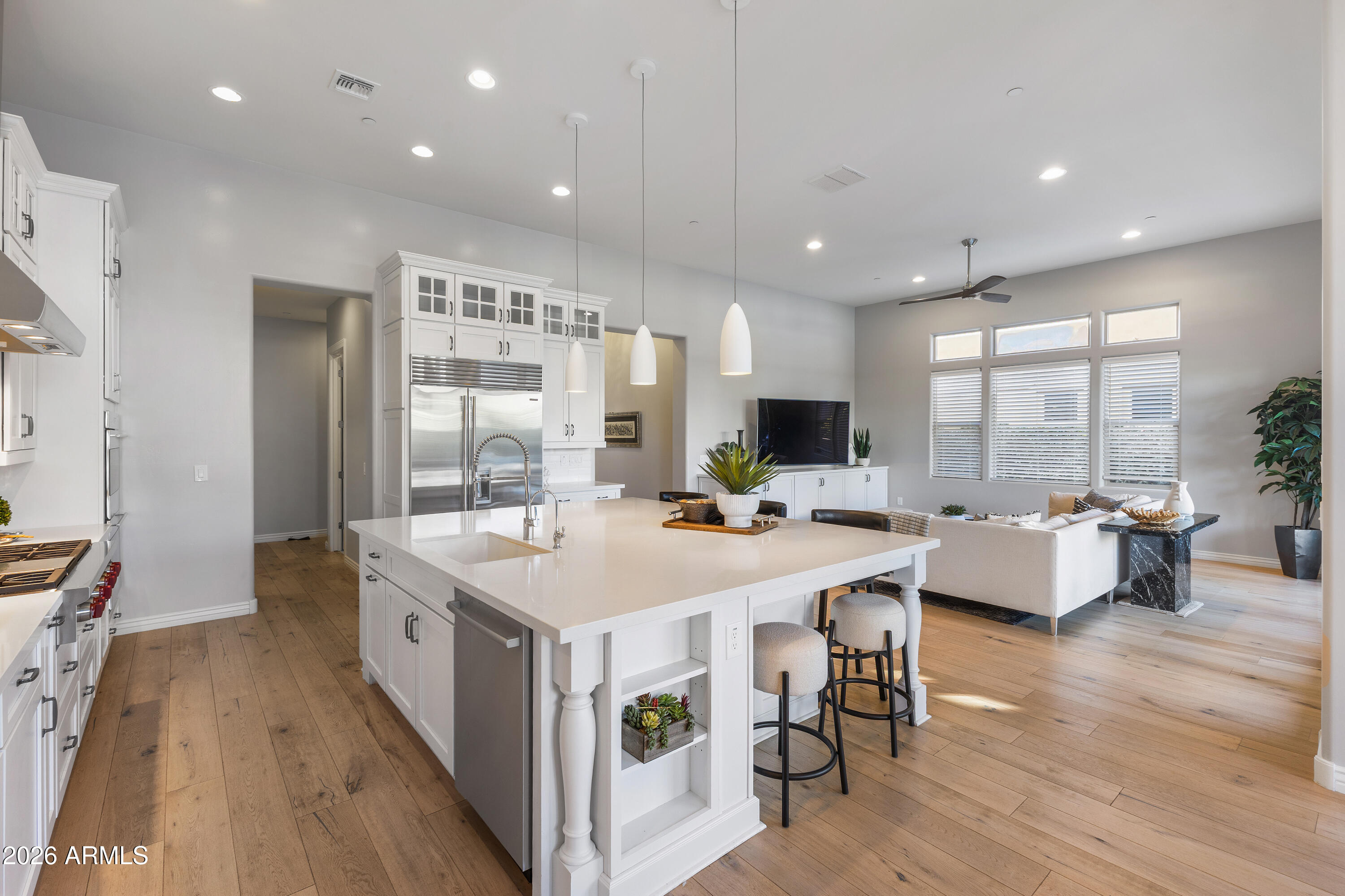 7238 E THORNTREE Drive