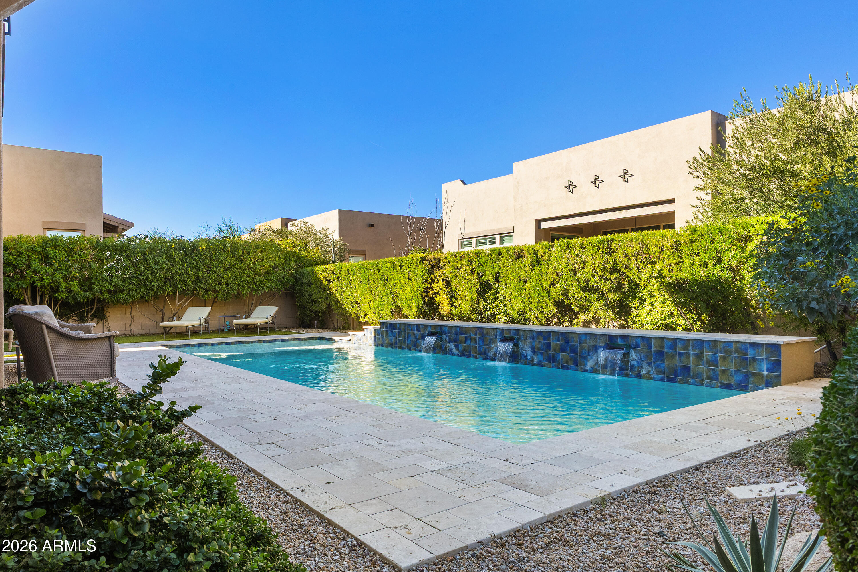 7238 E THORNTREE Drive