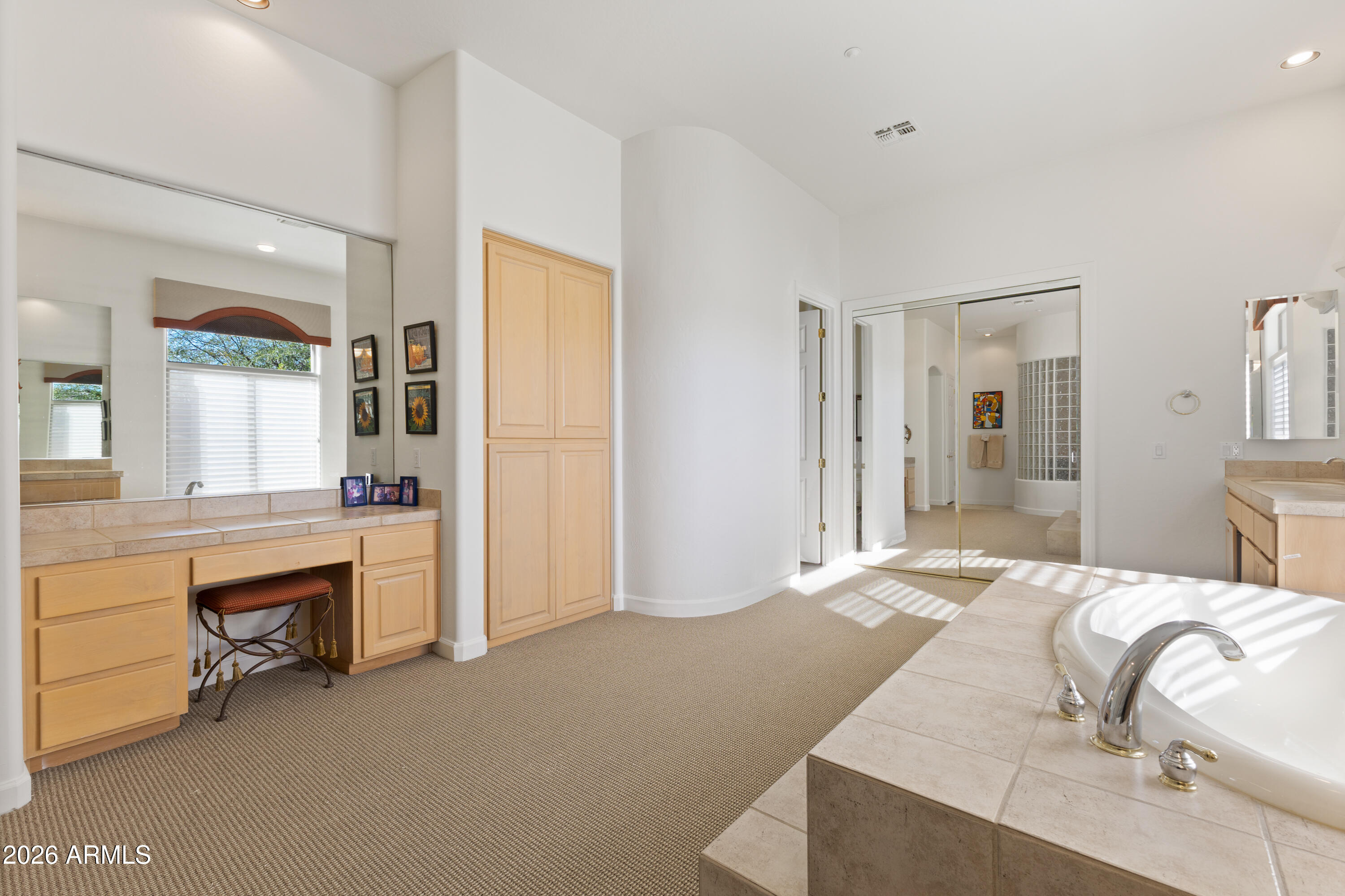 9290 E THOMPSON PEAK Parkway 255