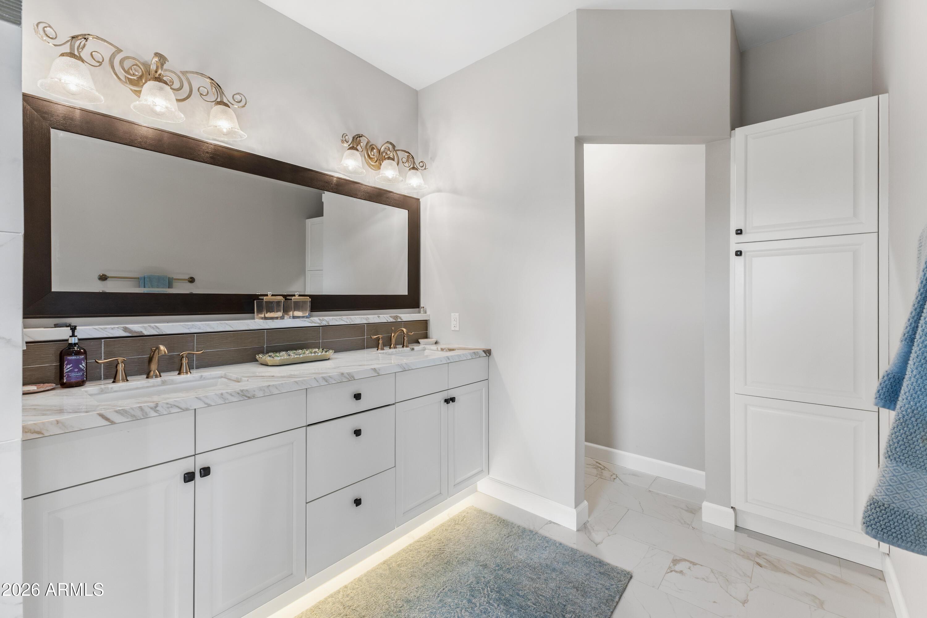 12700 E DOUBLETREE RANCH Road