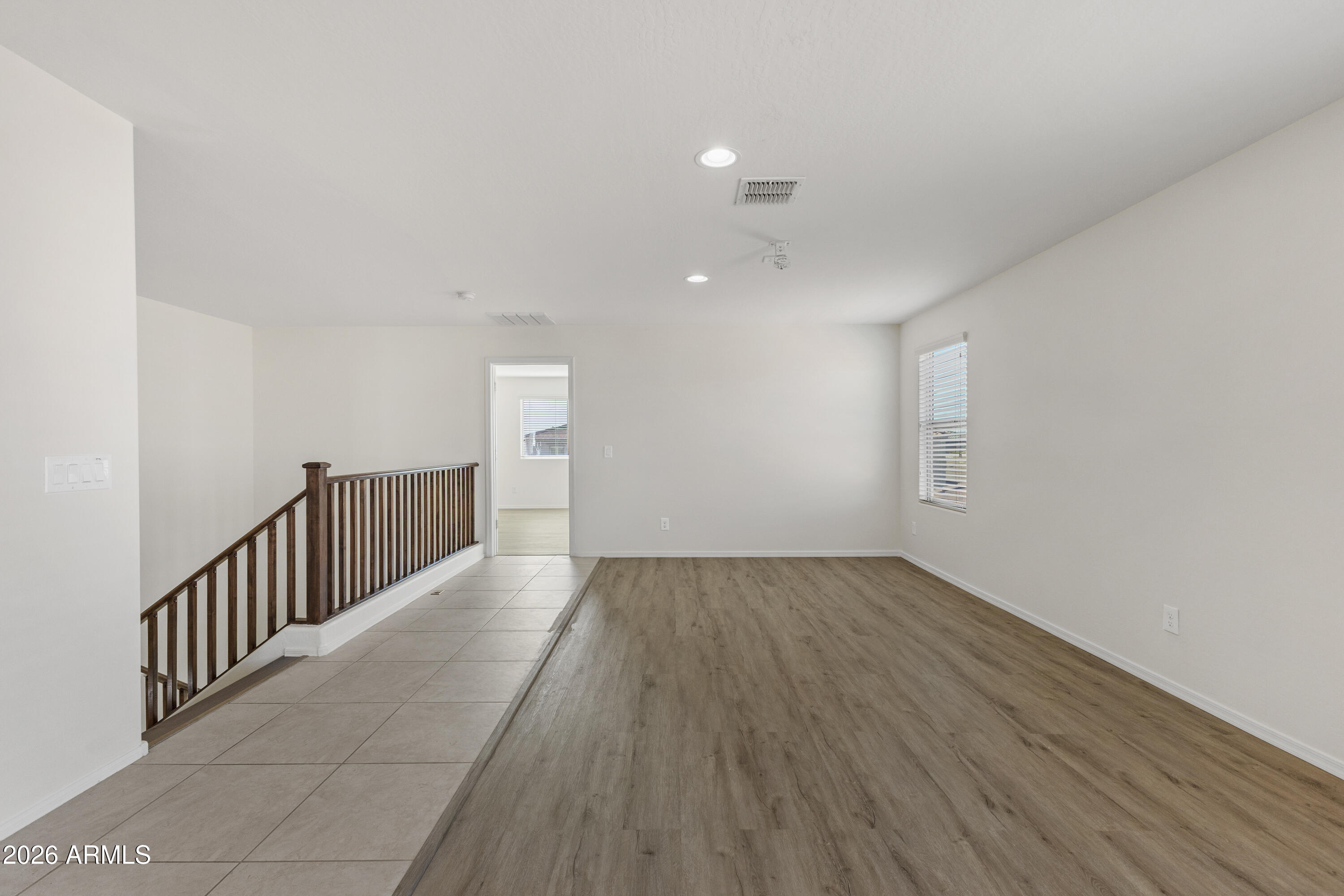 1819 W BONANZA Drive