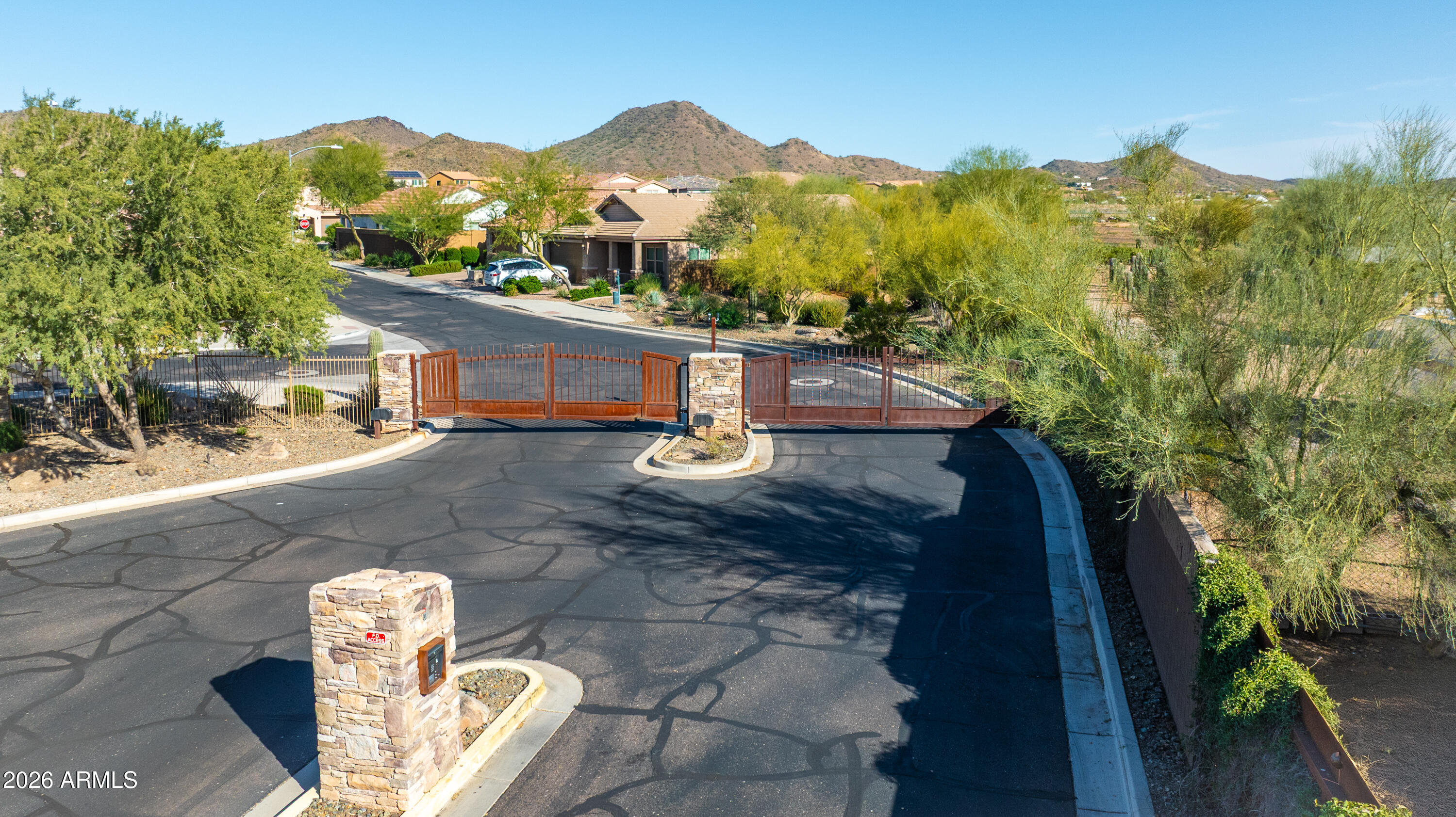 1819 W BONANZA Drive