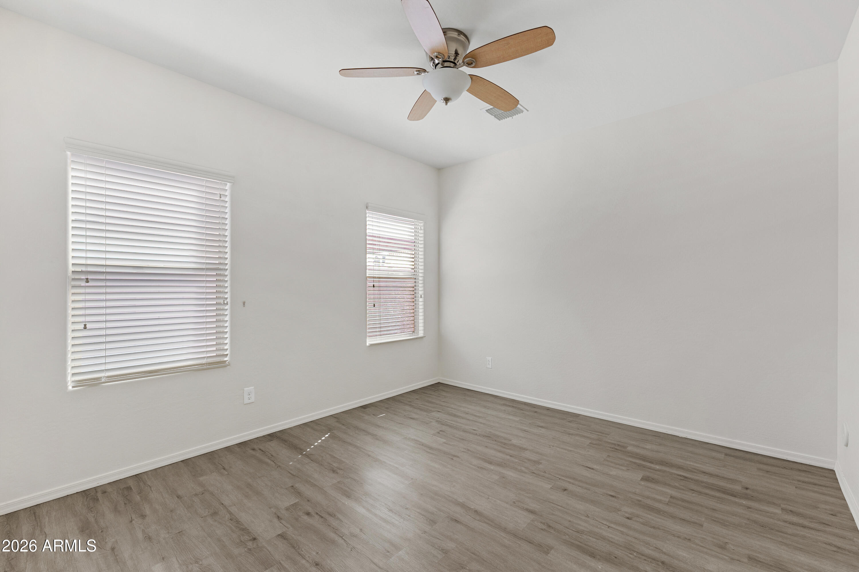 1819 W BONANZA Drive