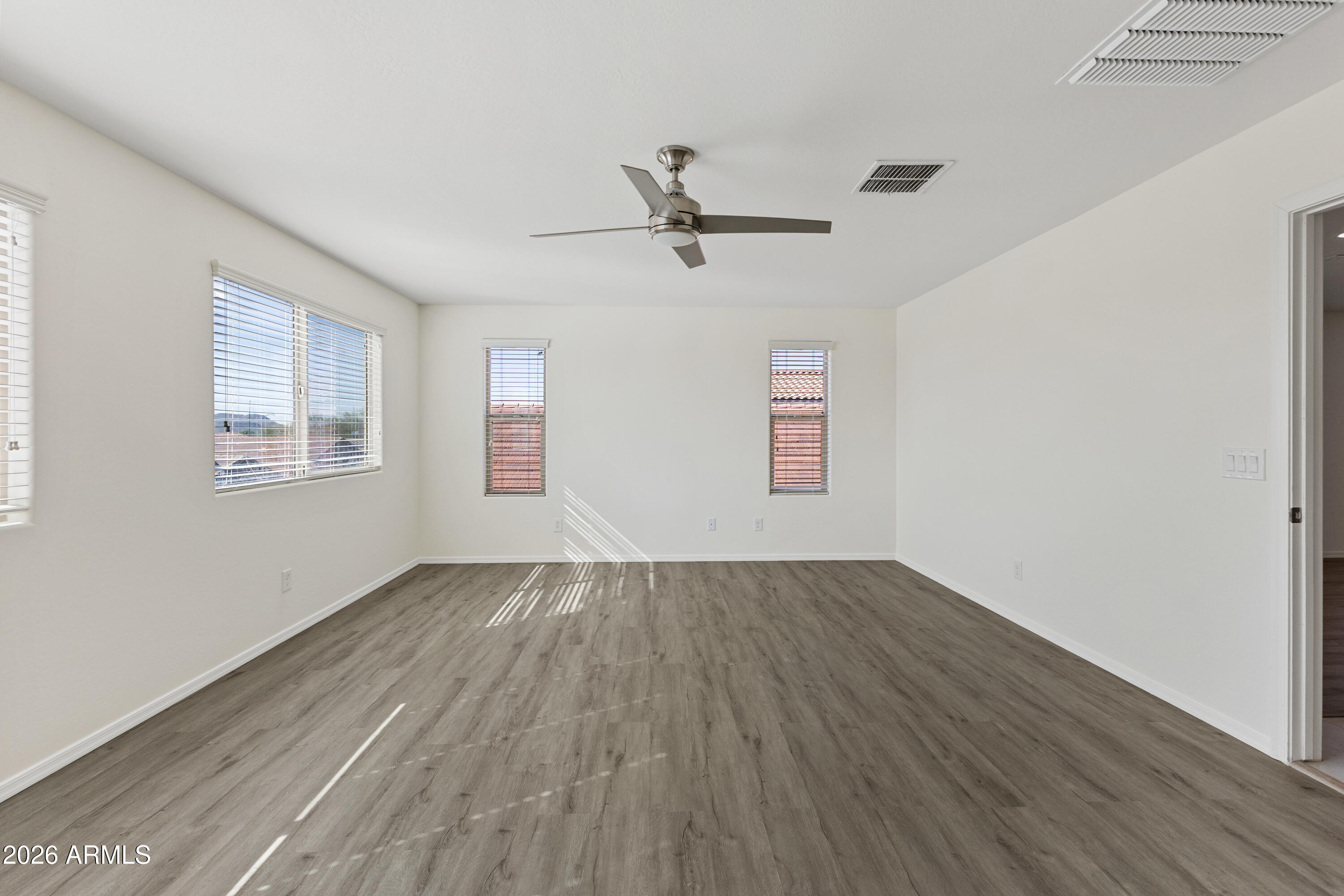 1819 W BONANZA Drive