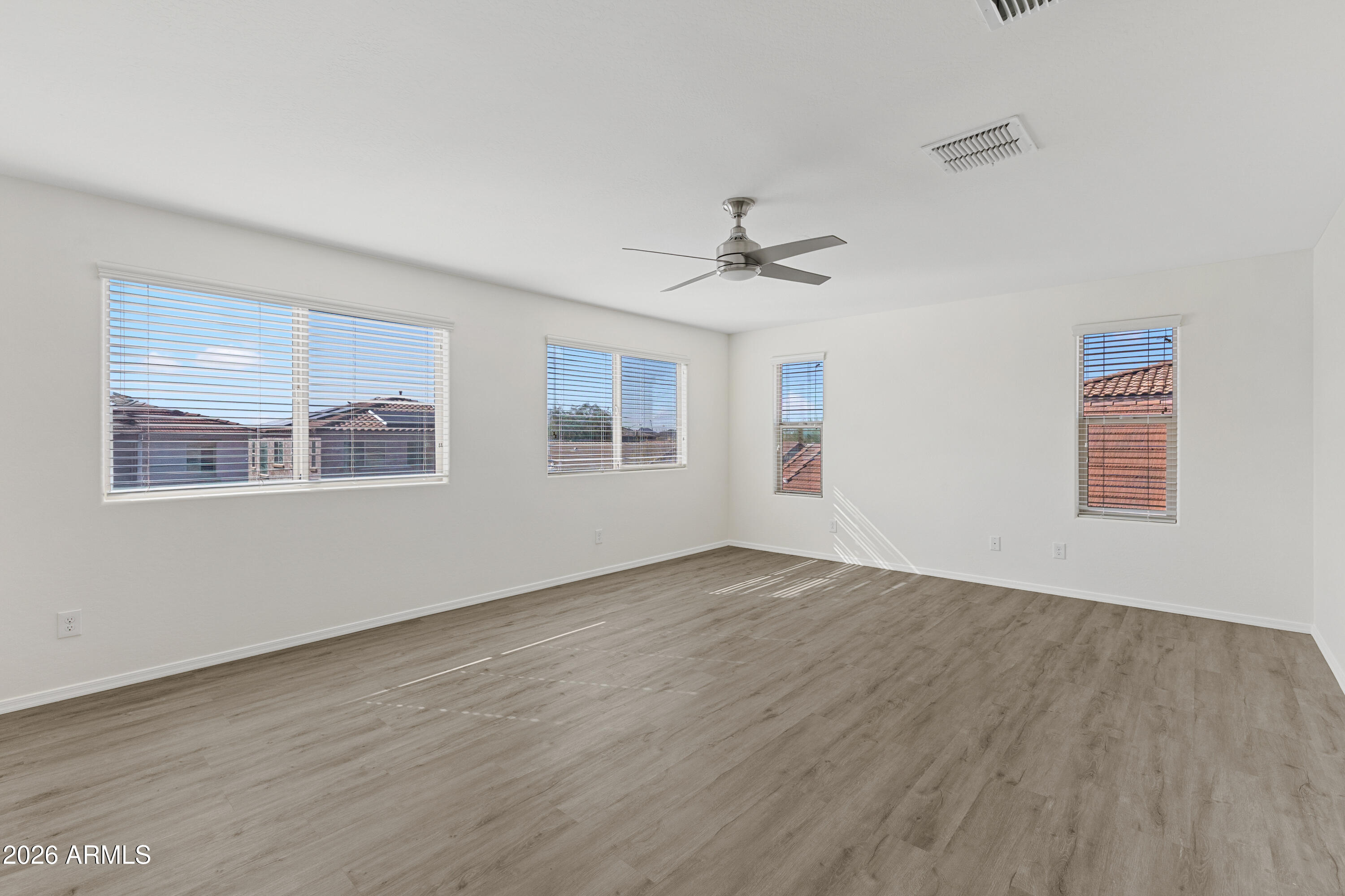 1819 W BONANZA Drive