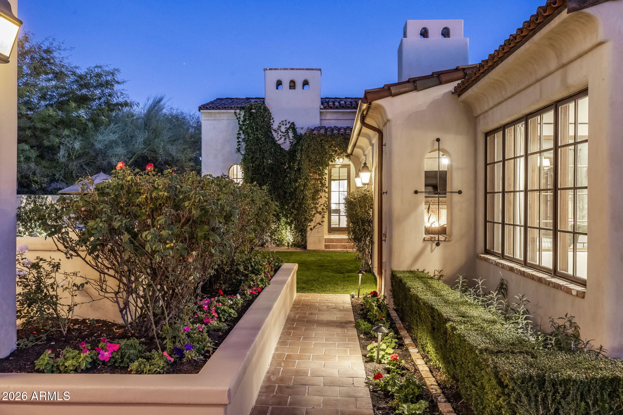 9290 E THOMPSON PEAK Parkway 455