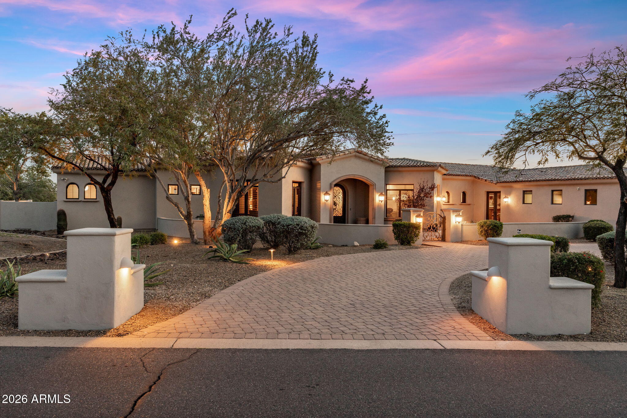 9067 E SIERRA PINTA Drive