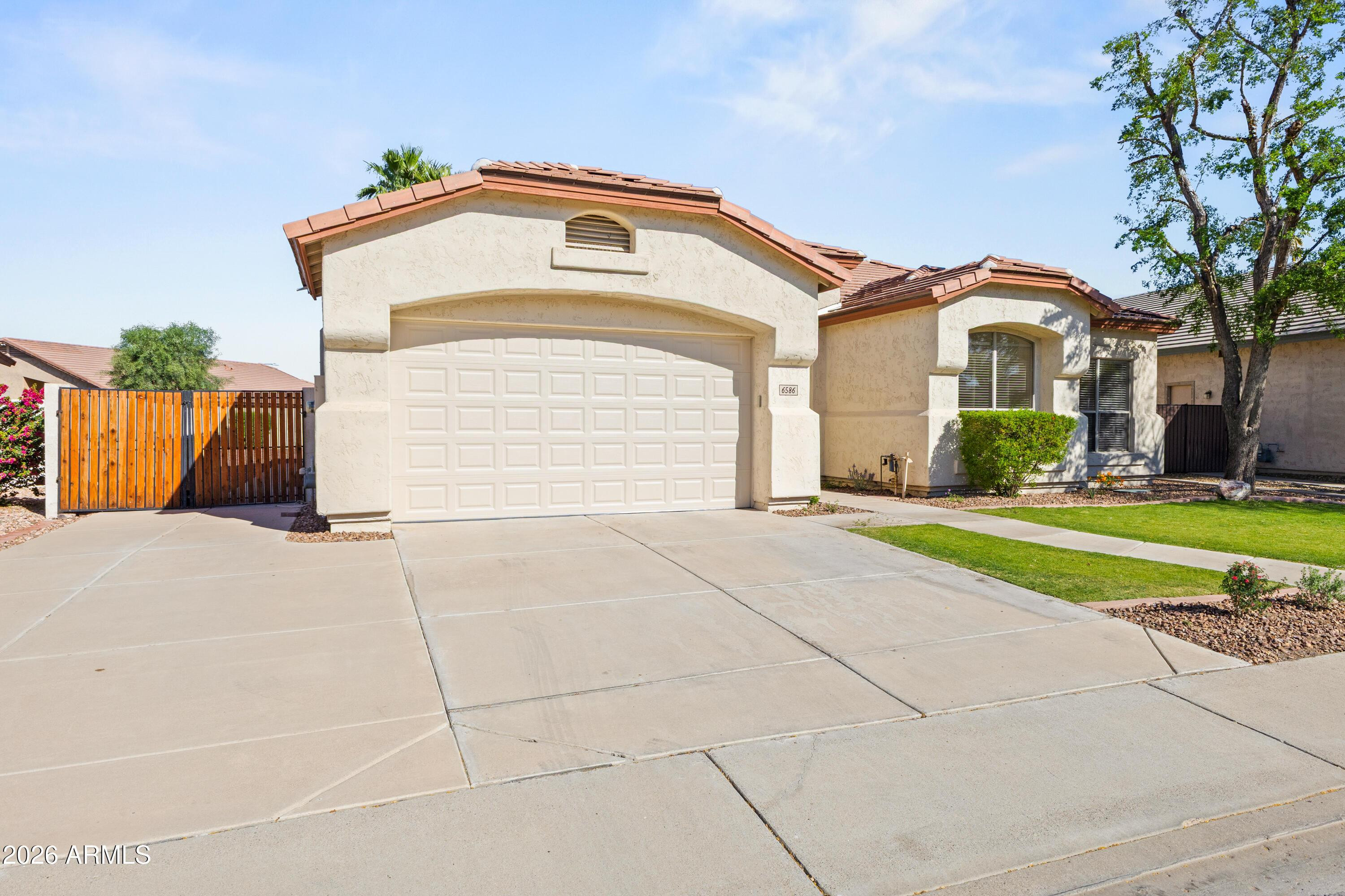 6586 W ORAIBI Drive