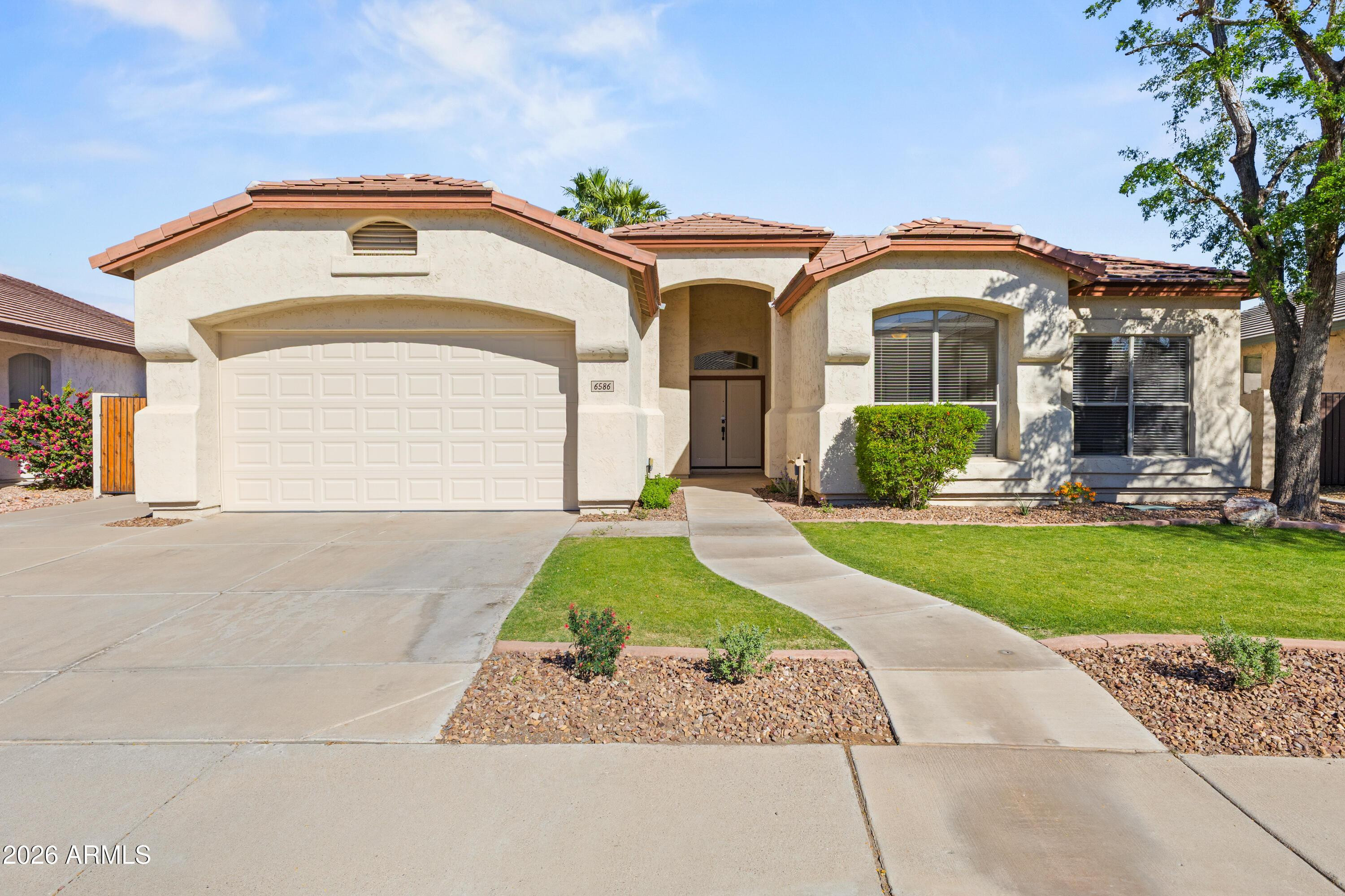 6586 W ORAIBI Drive
