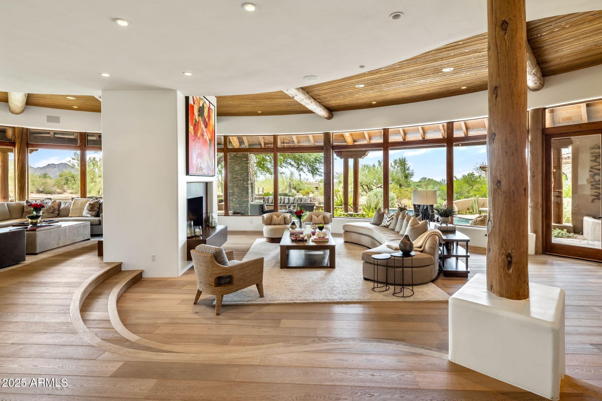 9290 E THOMPSON PEAK Parkway 463