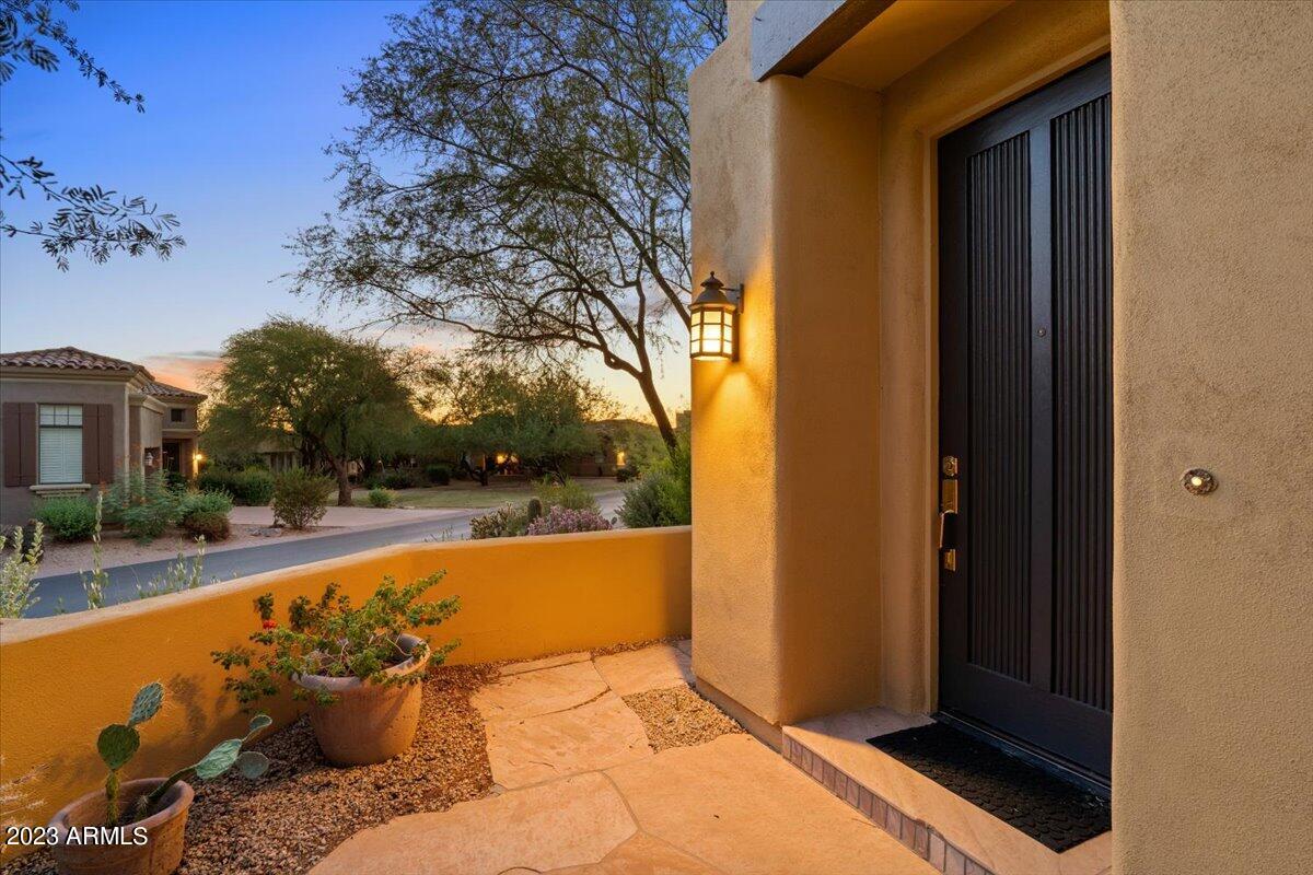 9270 E THOMPSON PEAK Parkway 329