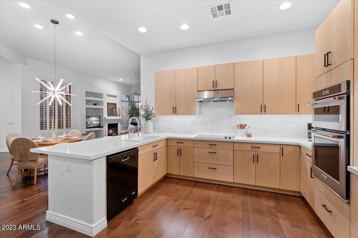 9270 E THOMPSON PEAK Parkway 329