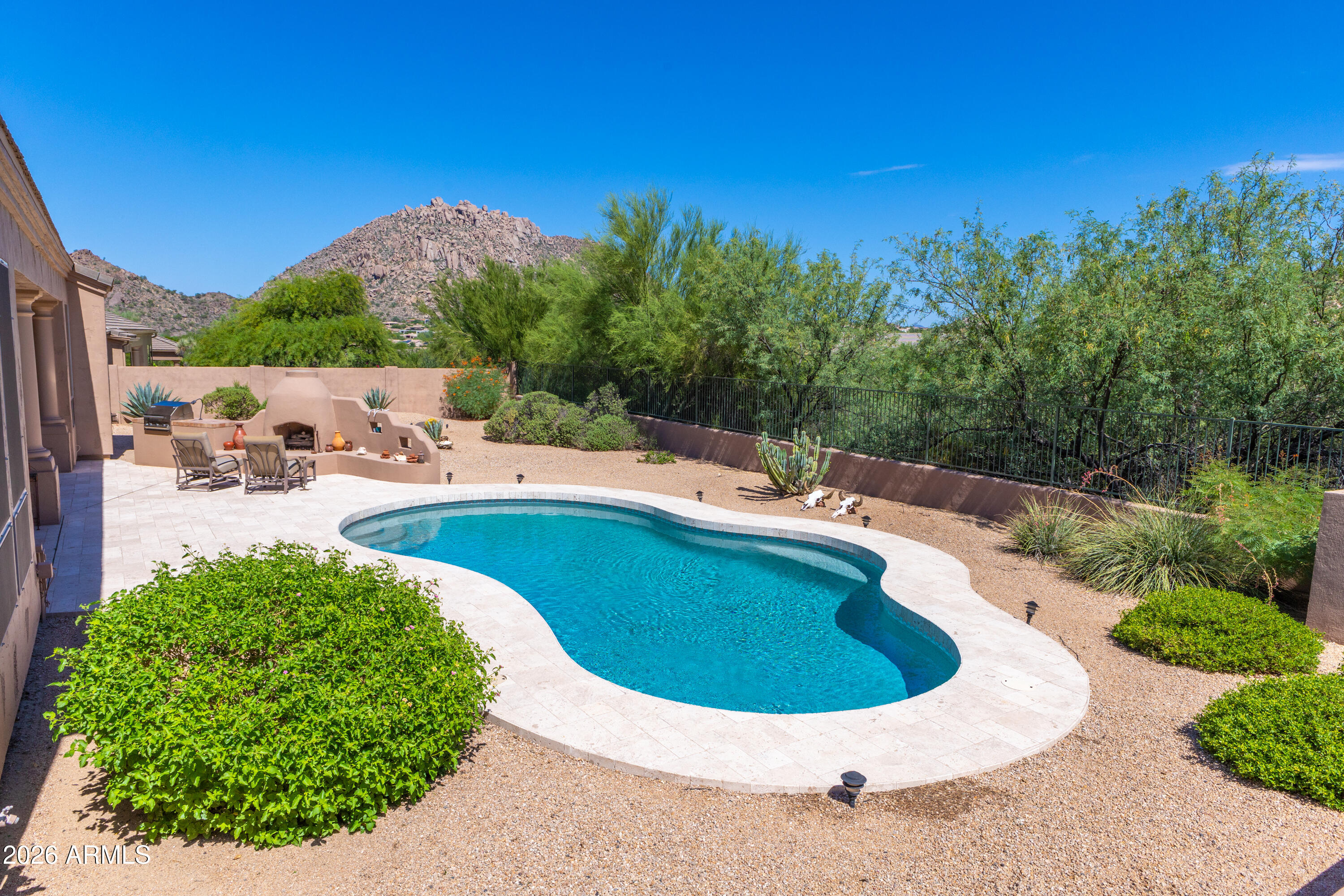 11804 E SAND HILLS Road