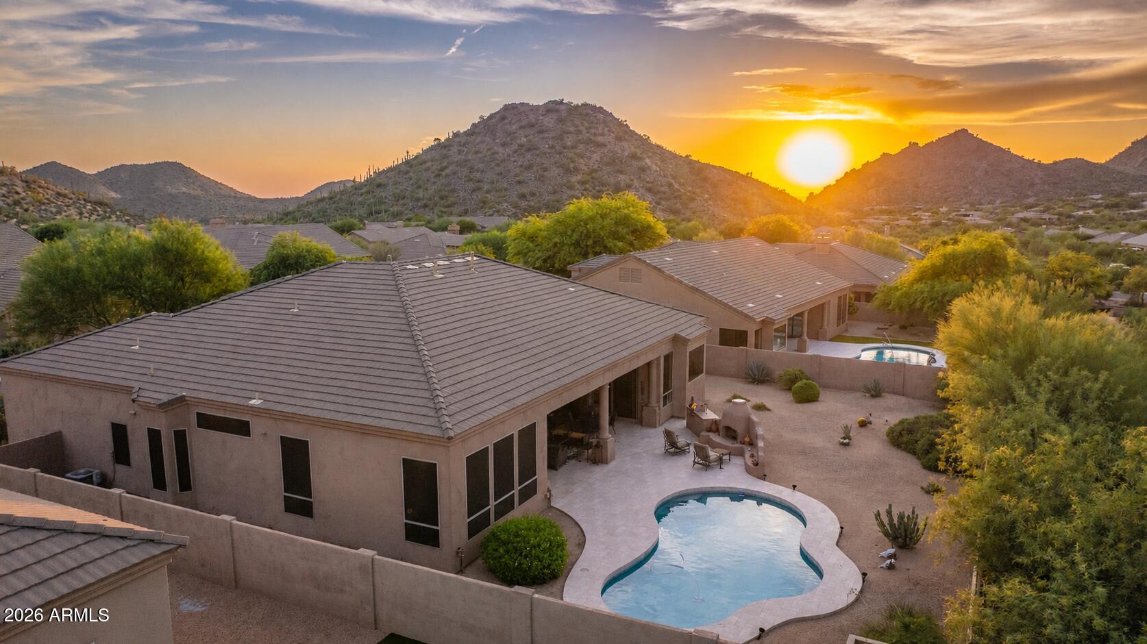 11804 E SAND HILLS Road