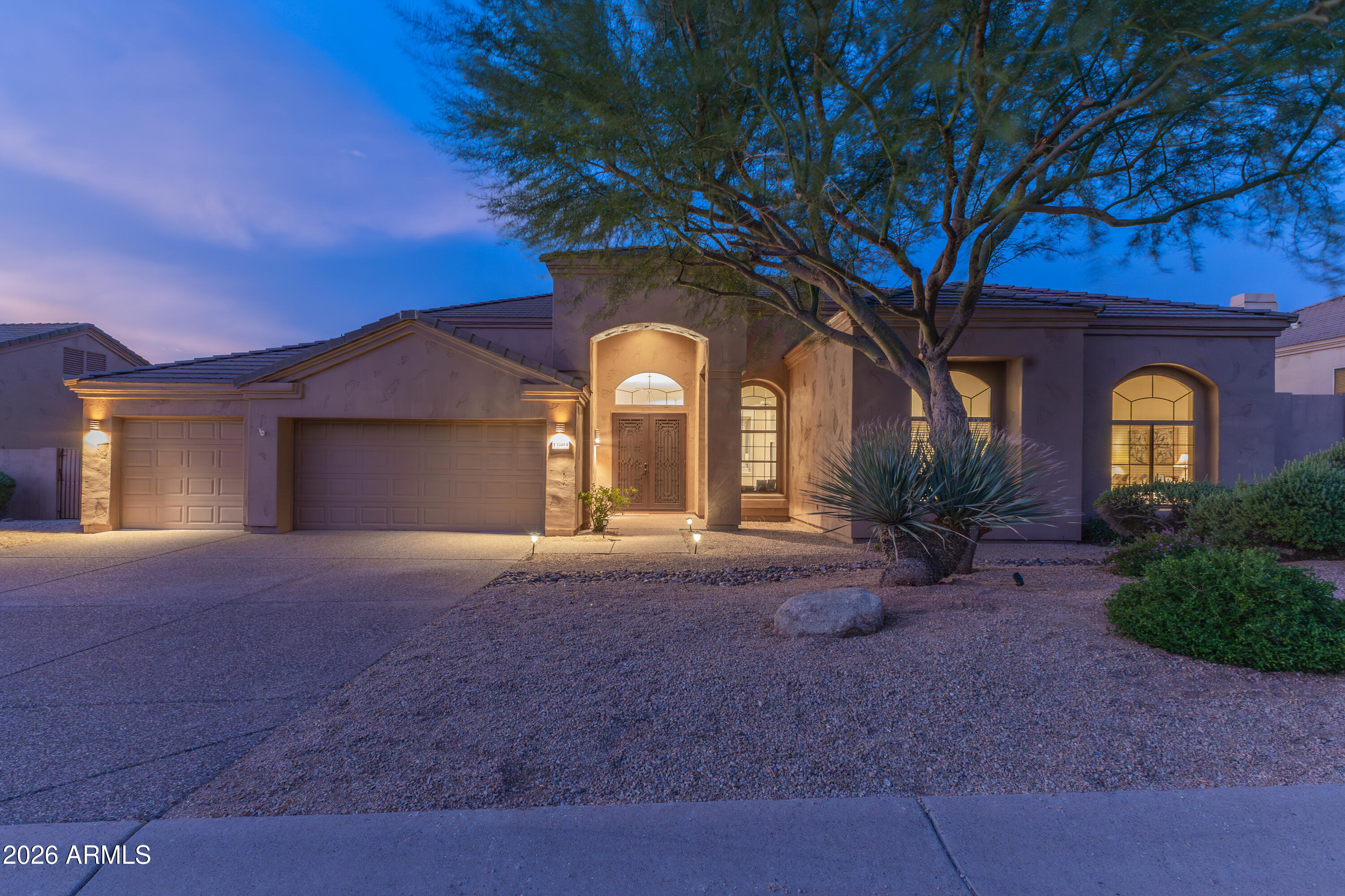11804 E SAND HILLS Road