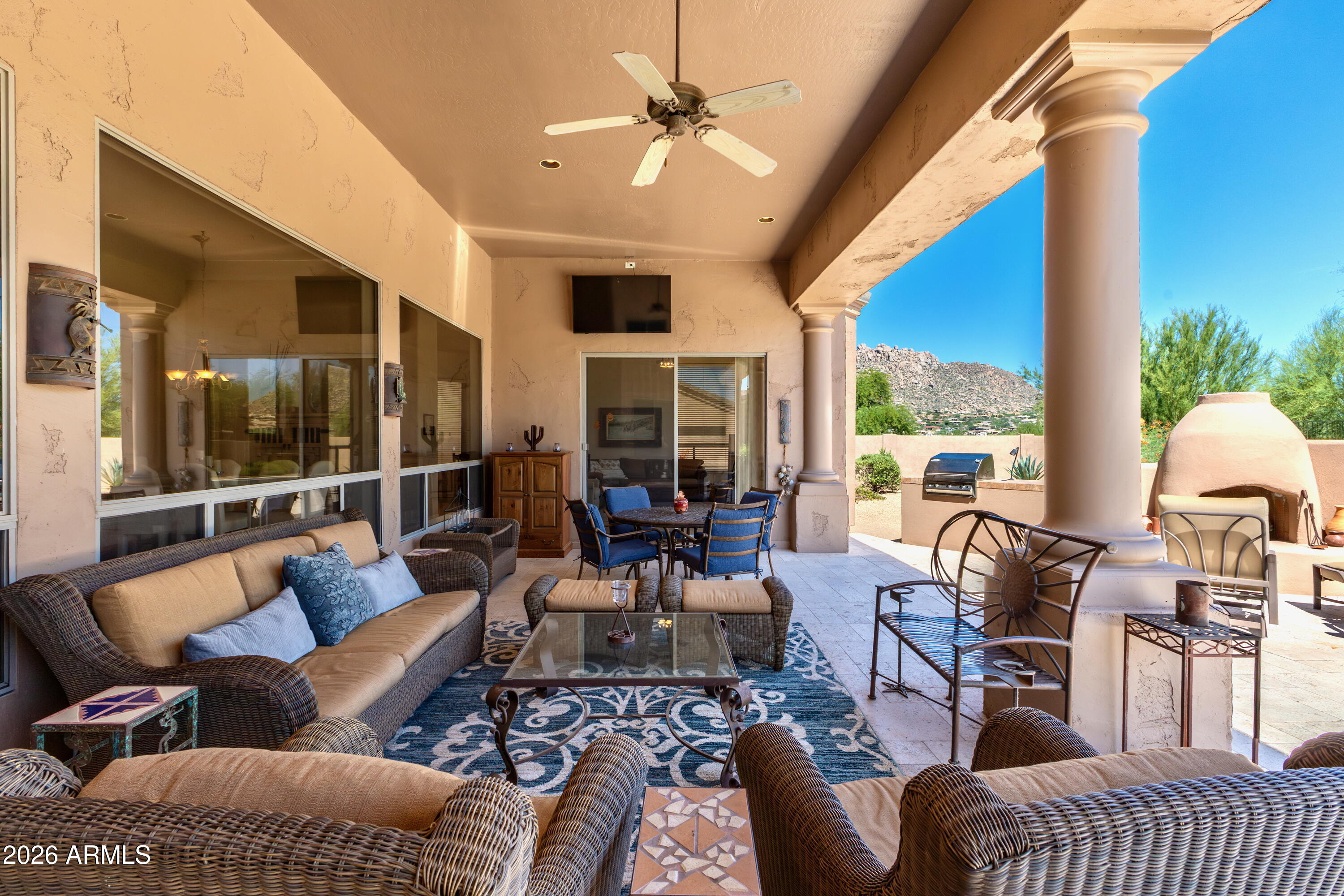 11804 E SAND HILLS Road