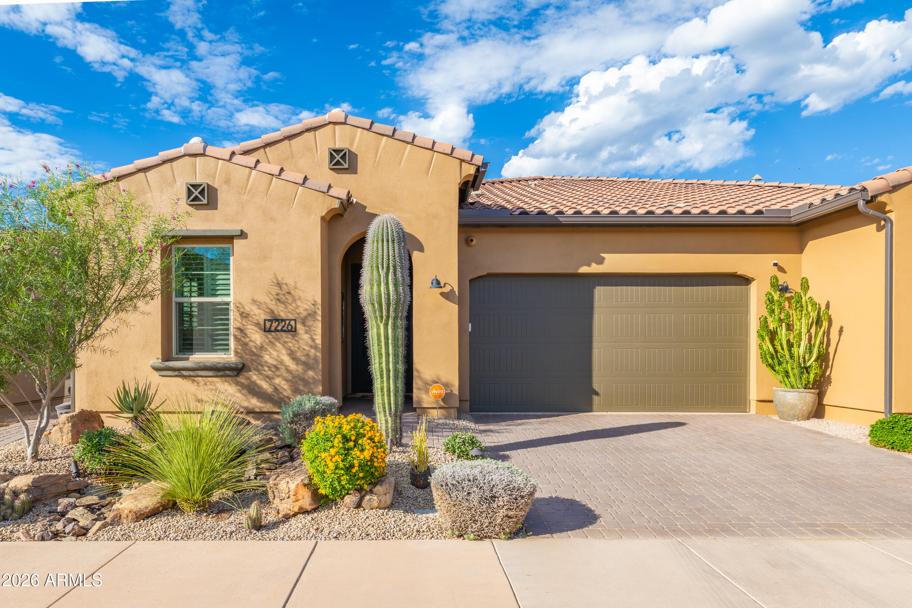 7226 E CALLE PRIMERA Vista