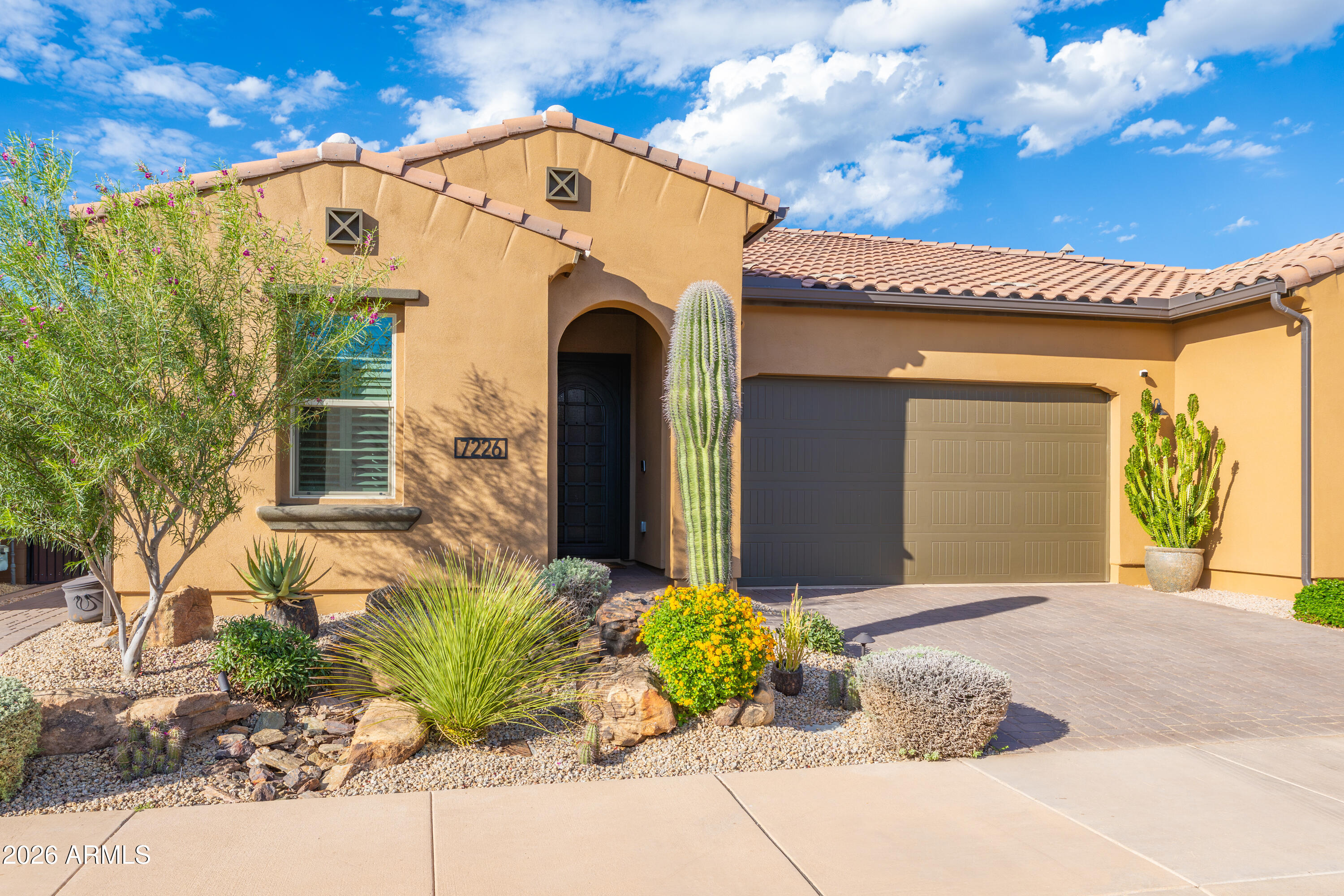 7226 E CALLE PRIMERA Vista