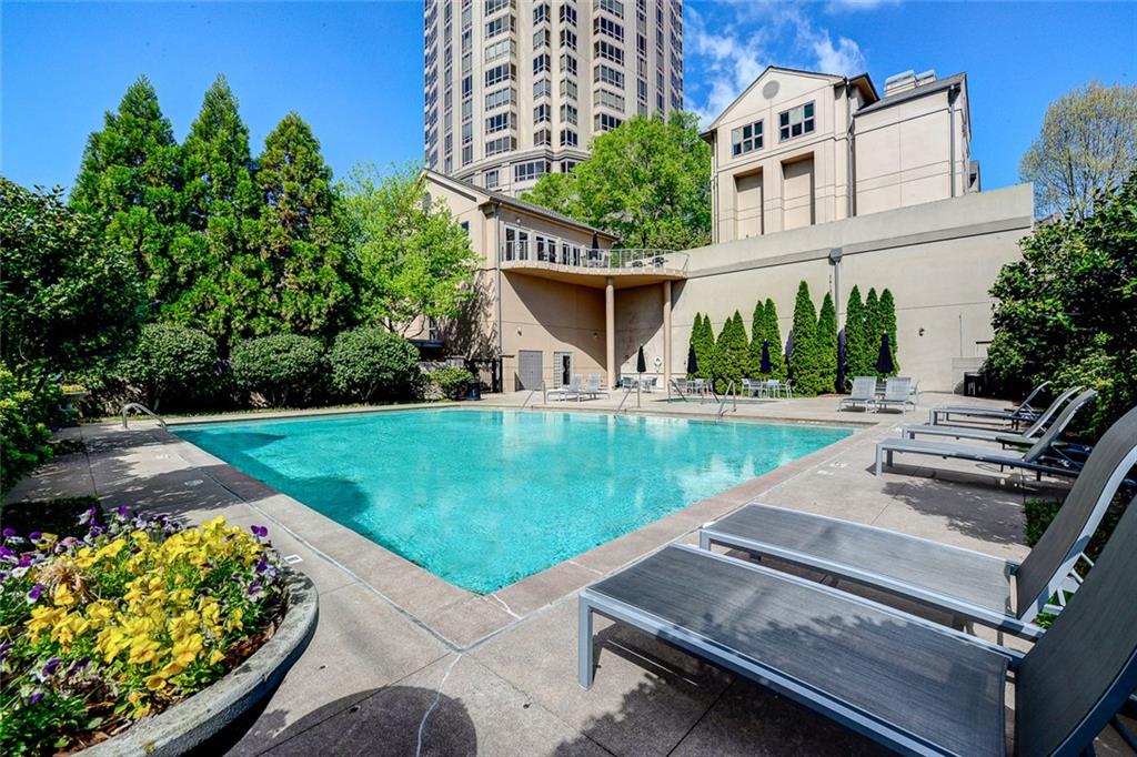 3475 Oak Valley Road NE Unit 2060