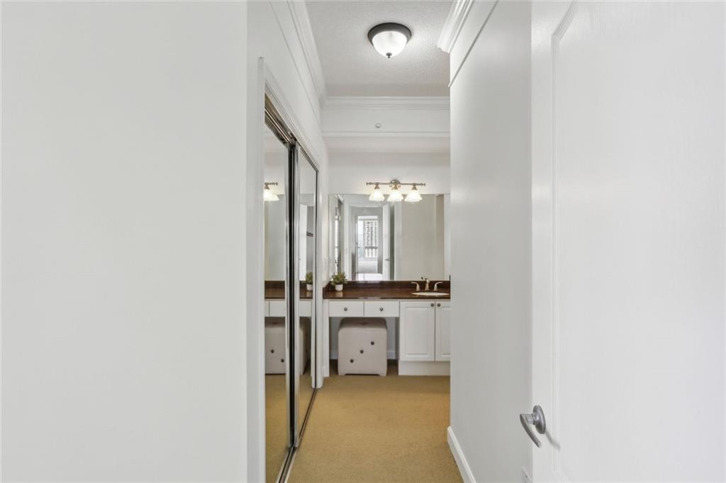 3475 Oak Valley Road NE Unit 2060