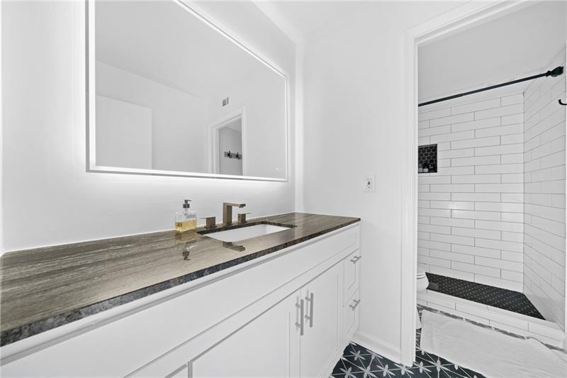 52 Chaumont Square NW