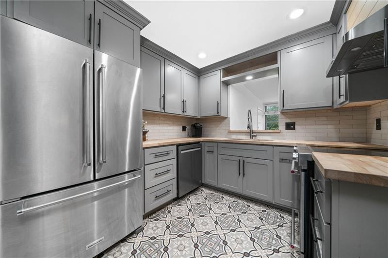 52 Chaumont Square NW