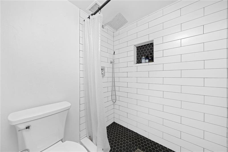 52 Chaumont Square NW