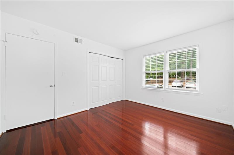 52 Chaumont Square NW