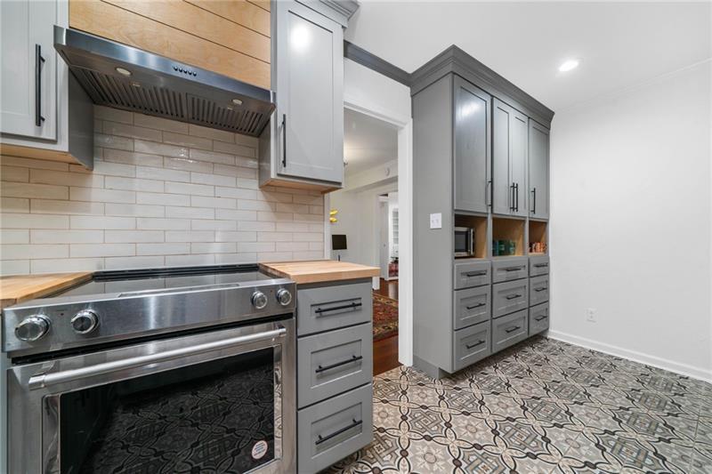 52 Chaumont Square NW