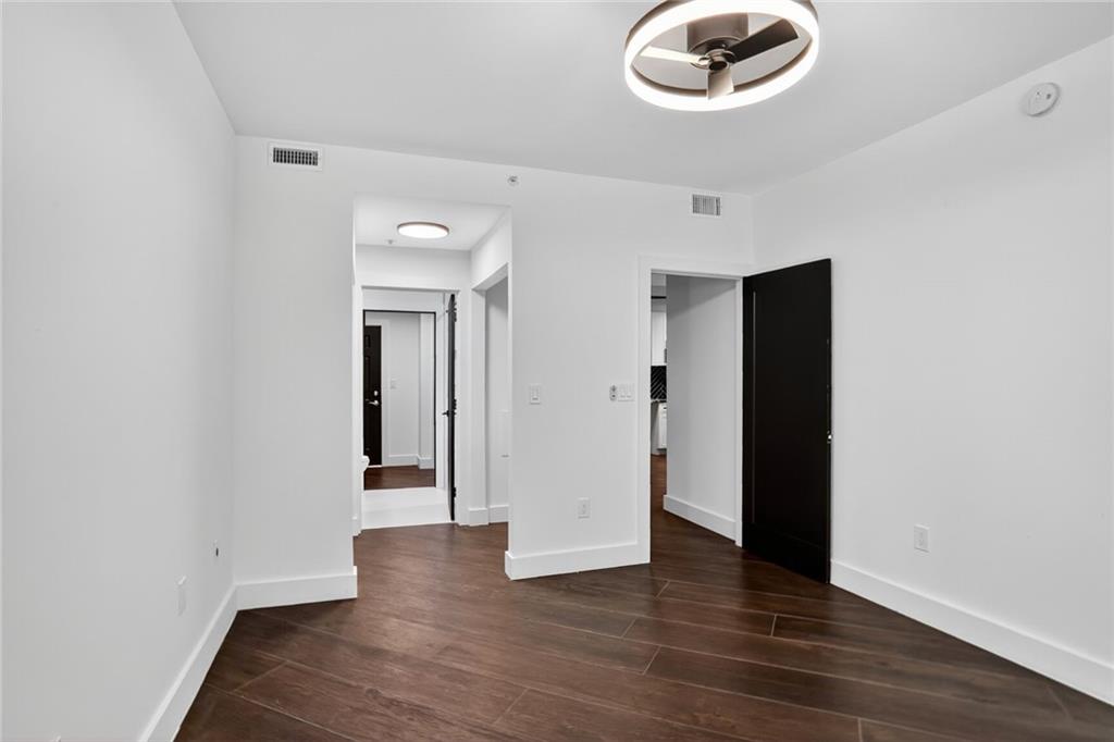 1074 Peachtree Walk NE Unit B106