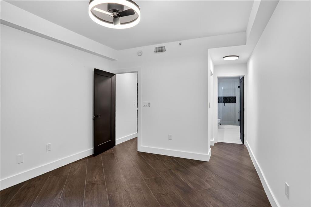 1074 Peachtree Walk NE Unit B106