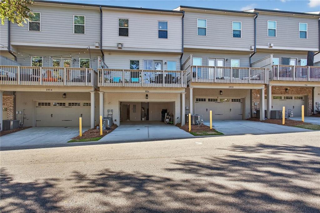 1956 Skyfall Circle NE