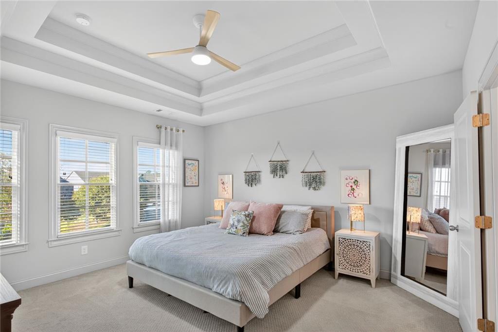 1956 Skyfall Circle NE