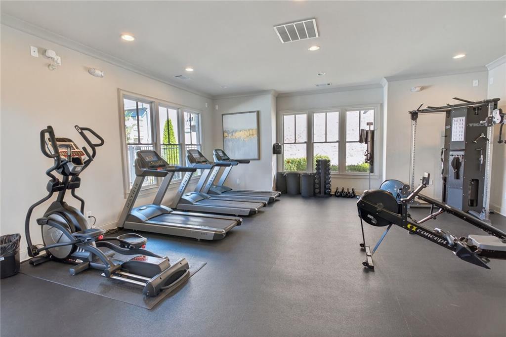 1956 Skyfall Circle NE