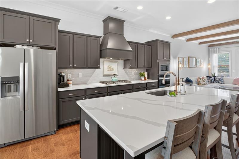 1956 Skyfall Circle NE