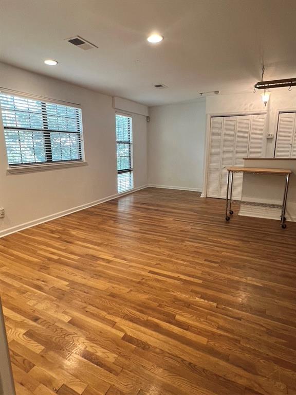 323 8th Street NE Unit 6