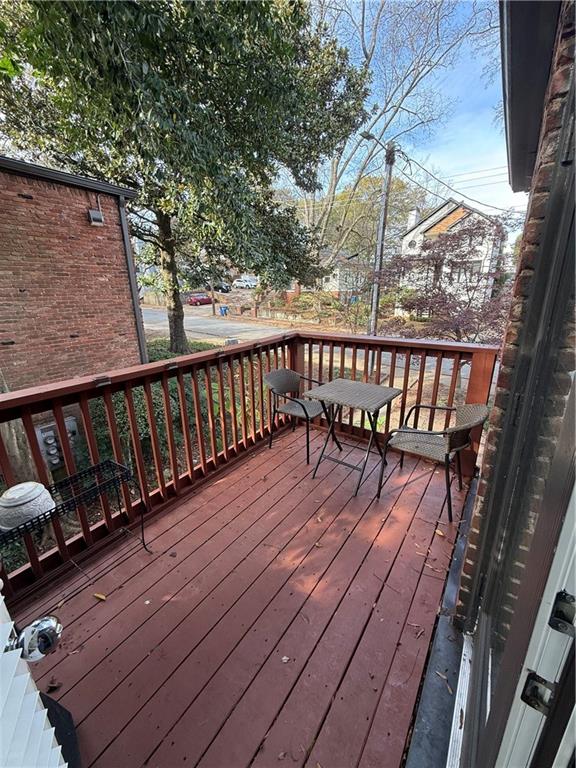 323 8th Street NE Unit 6