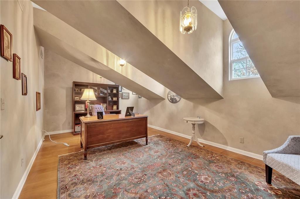 2770 S Cherokee Lane