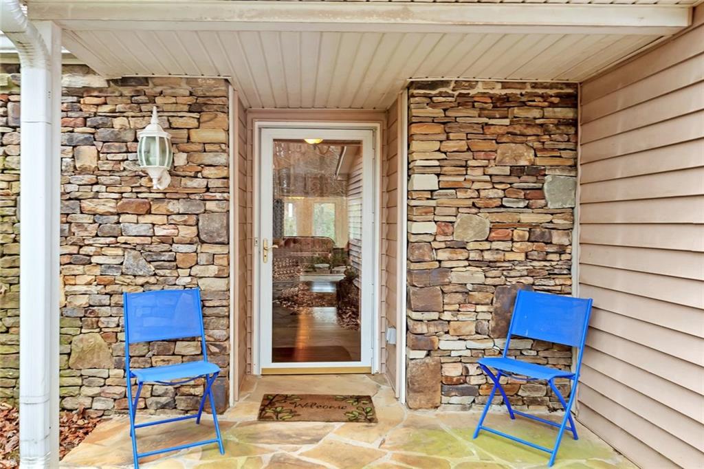 2770 S Cherokee Lane