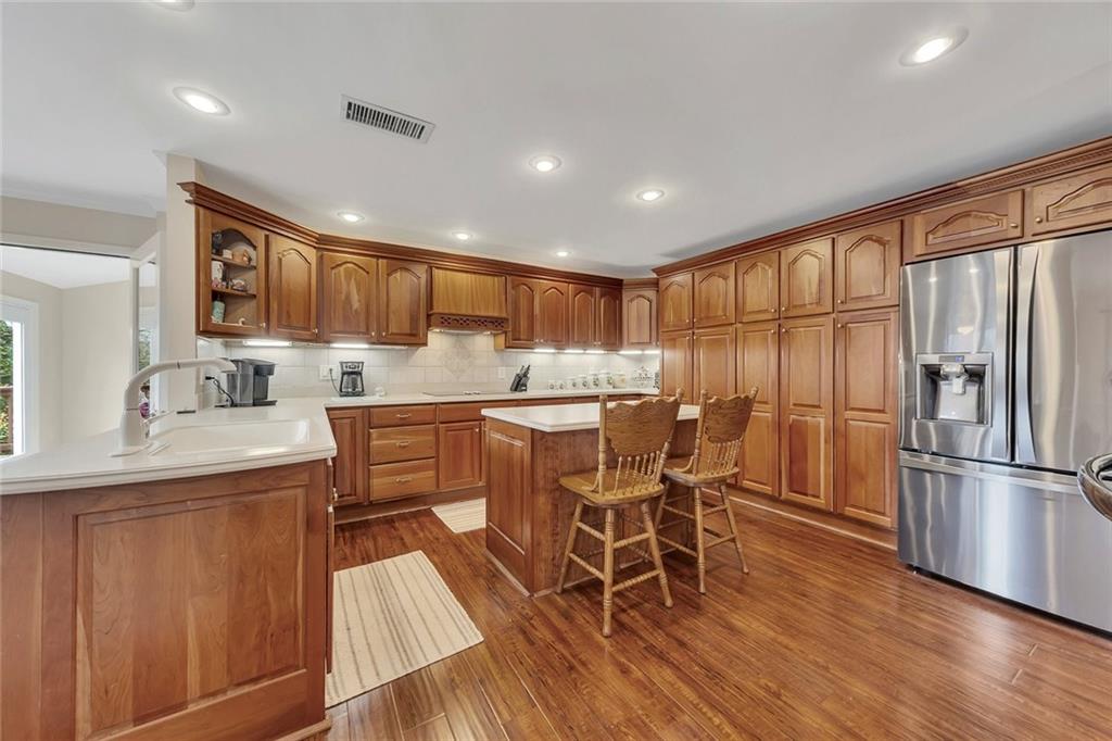 2770 S Cherokee Lane