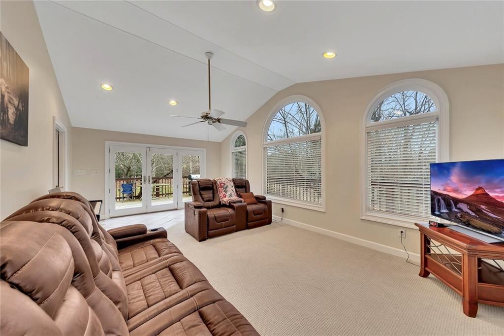 2770 S Cherokee Lane