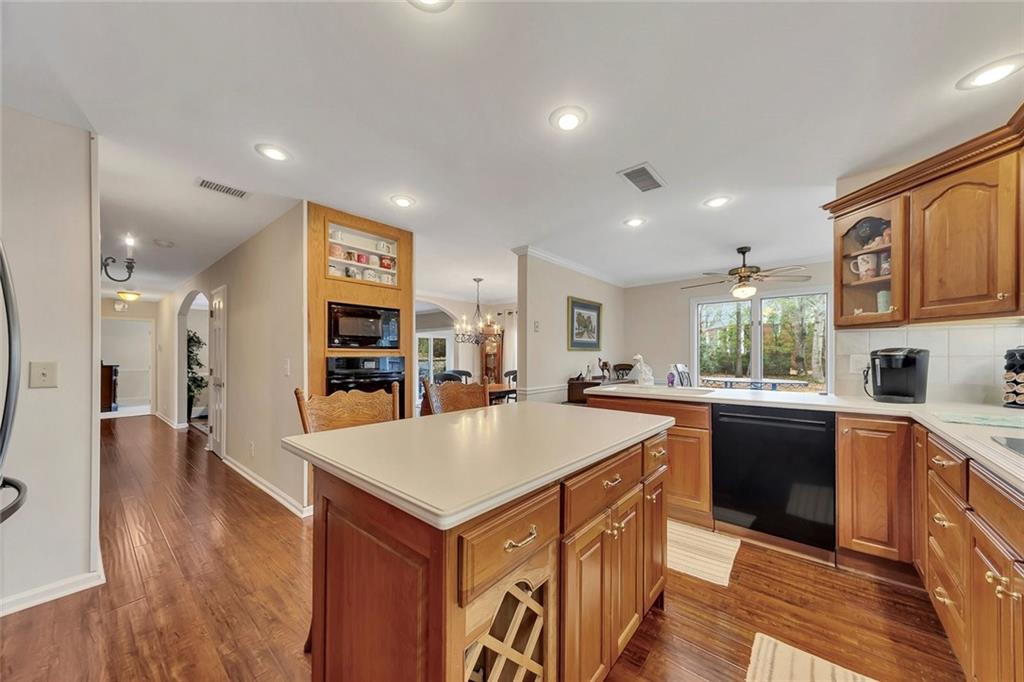 2770 S Cherokee Lane