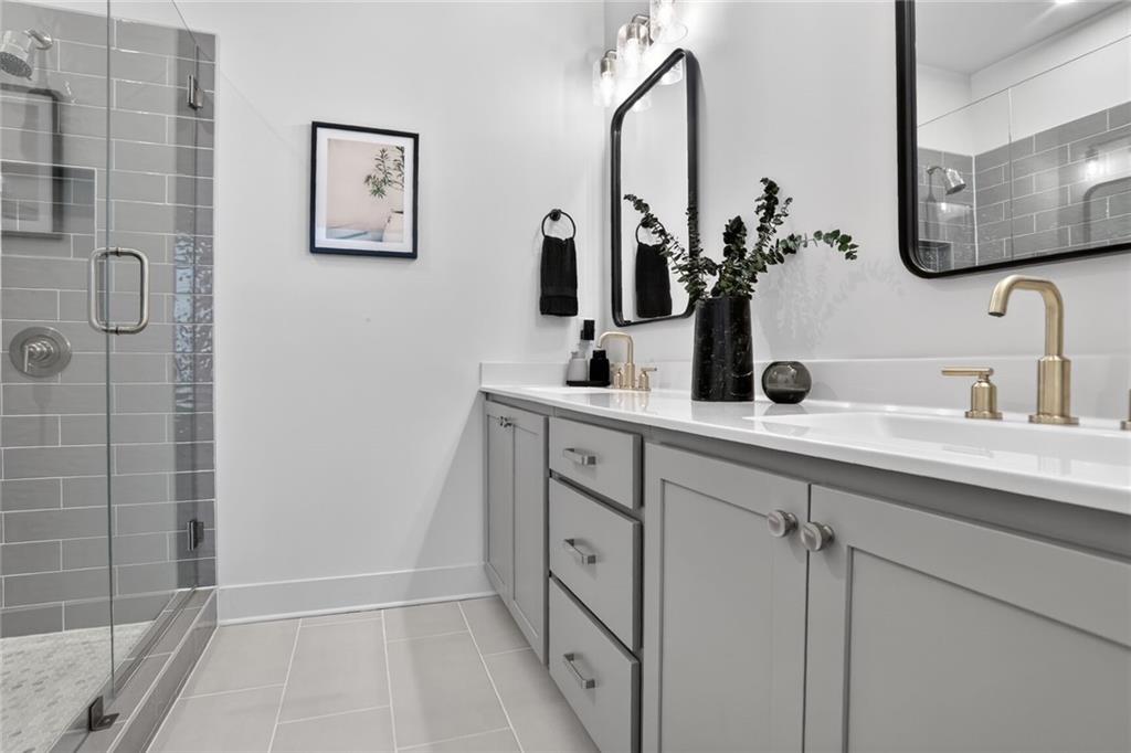 1291 Longreen Terrace NW Unit 7