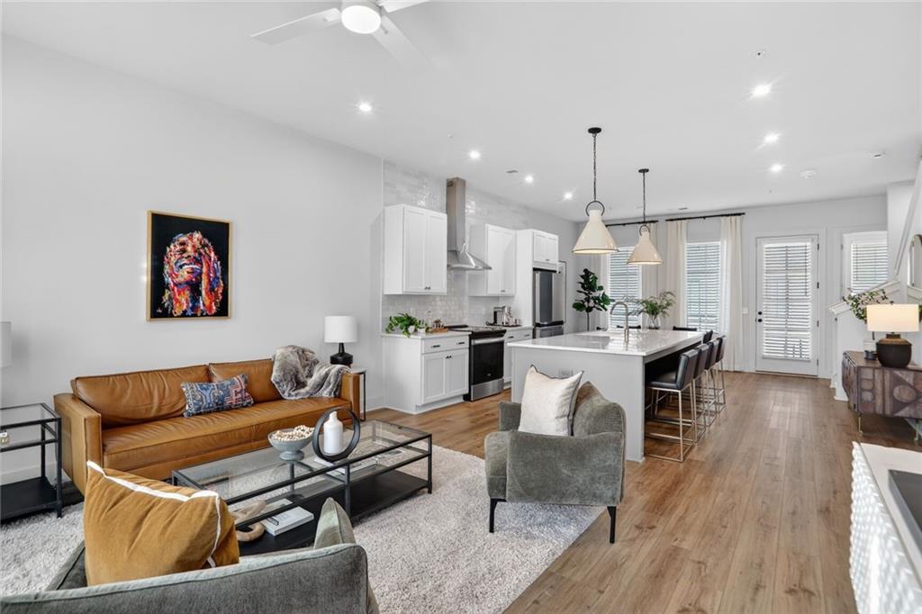 1291 Longreen Terrace NW Unit 7