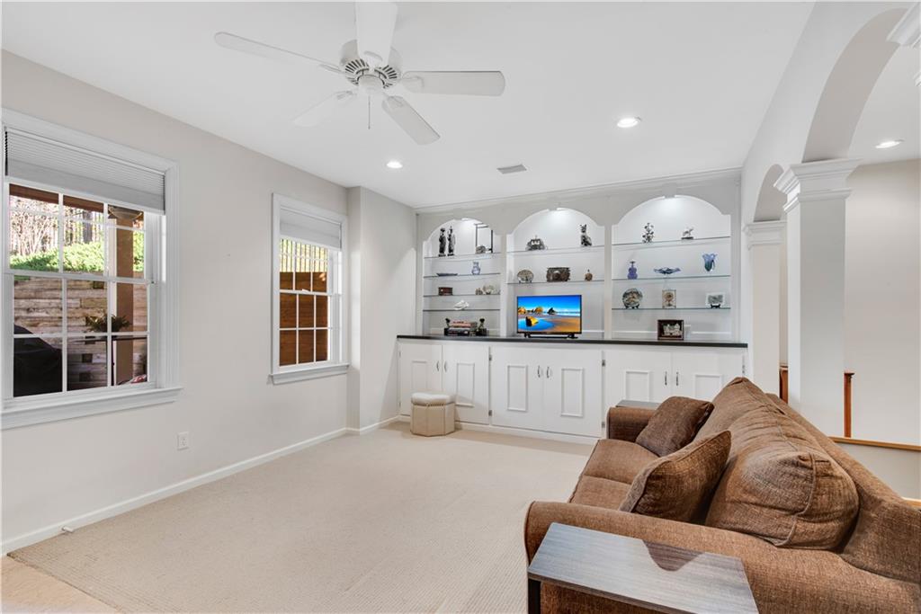 992 Wescott Lane